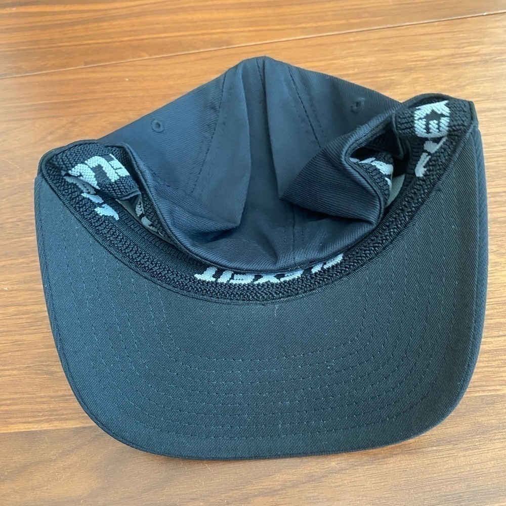 Flexfit Claw Hat - Picture 3 of 4